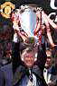 fergie_w_pl_trophy_20000506.jpg